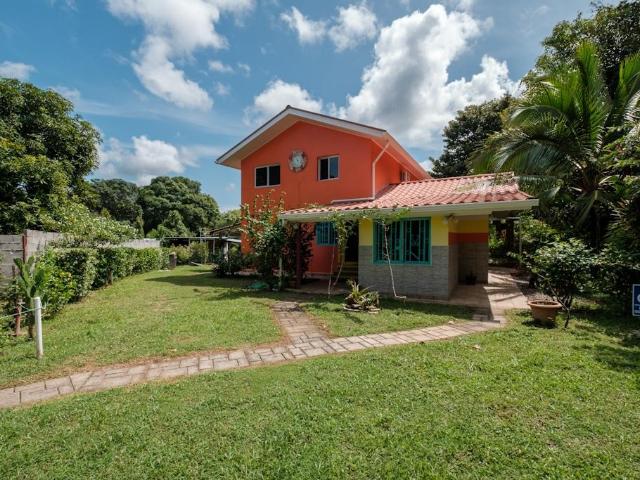 Hotel Comercial en Las Lajas