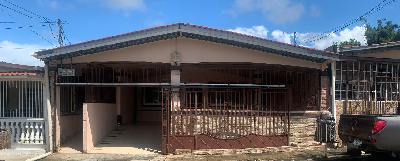 Venta de casa en Residencial Praderas de San Lorenzo