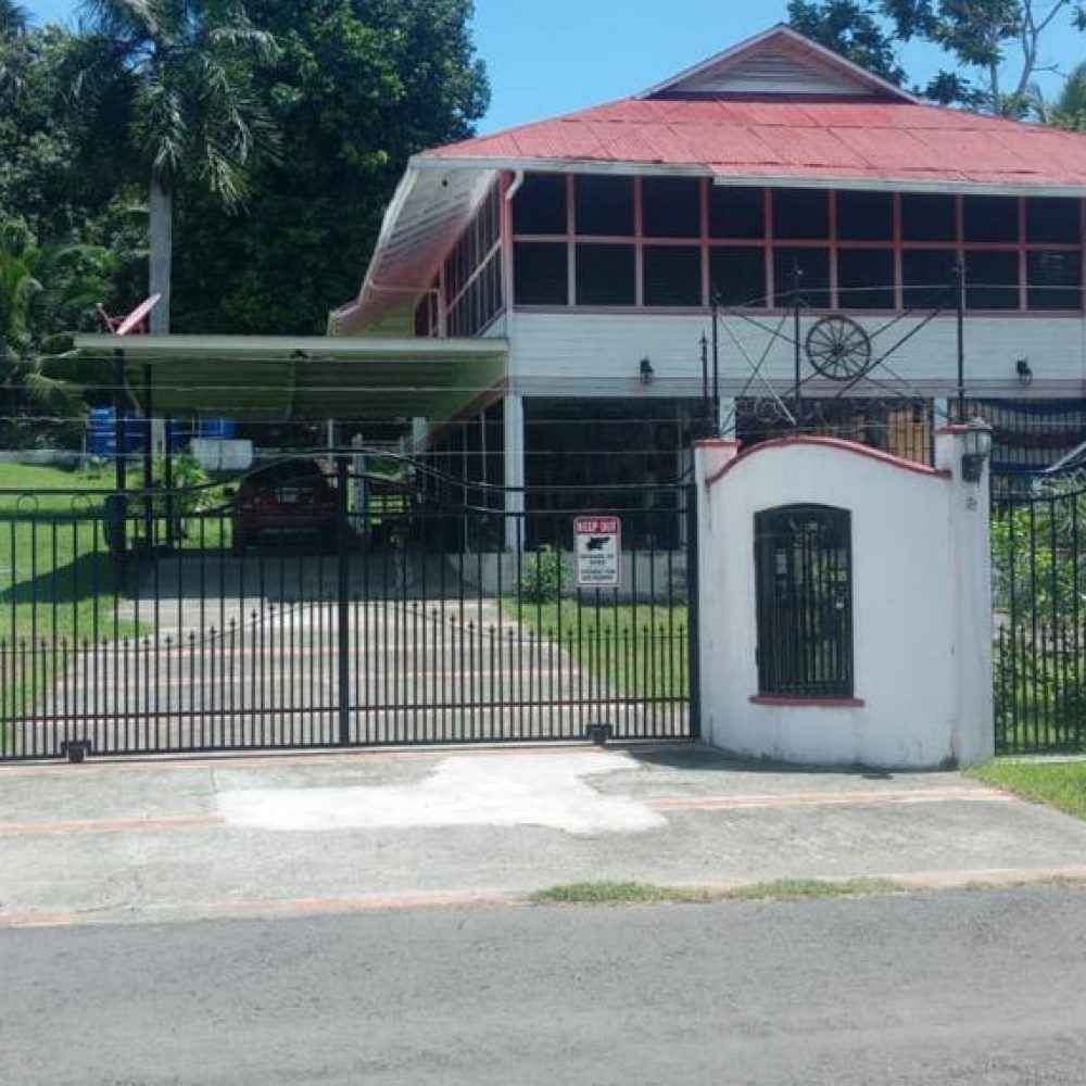 Casa-Ejecutiva-en-Puerto-Armuelles-Panama-16
