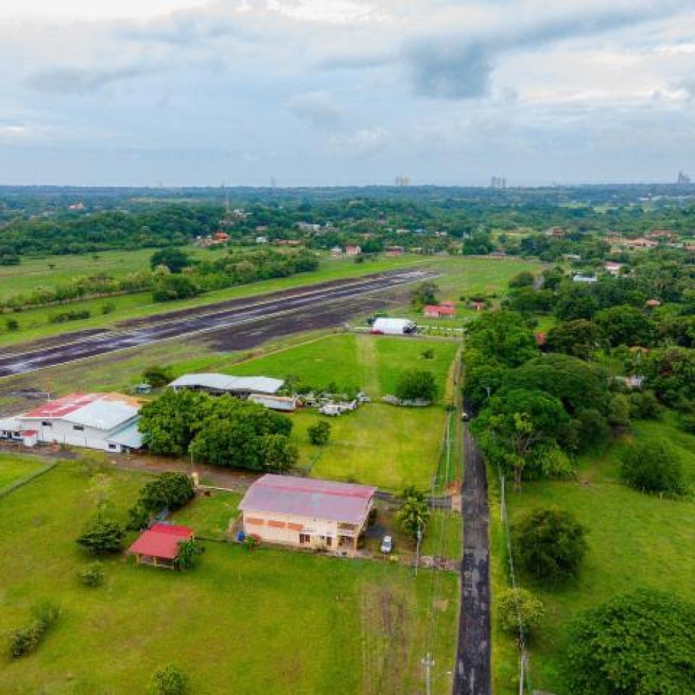 Terreno-Baldio-Pista-Aeropuerto-Chame-Panama-1