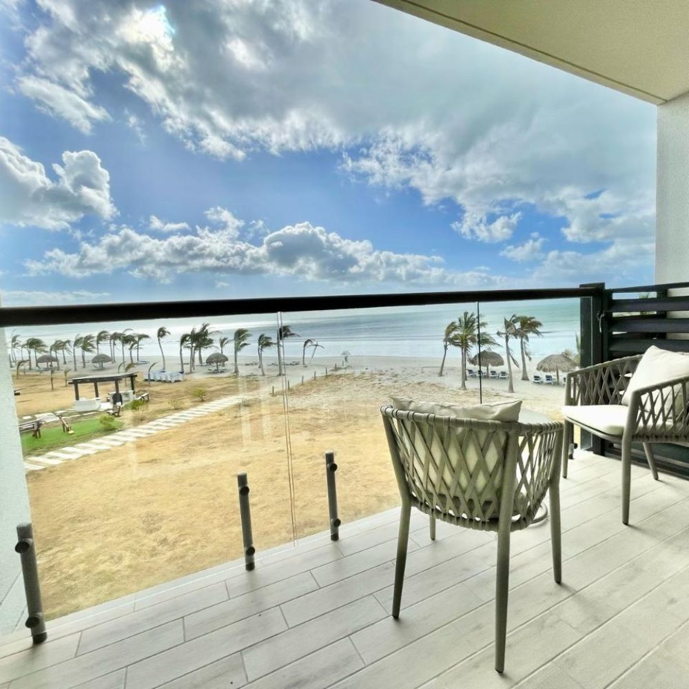 Venta de apartamento frente al mar en Playa Caracol