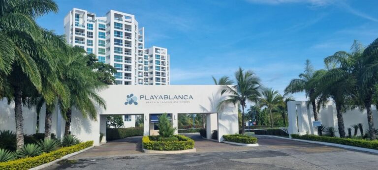 2BD2BA OceanView Condo Playa Blanca