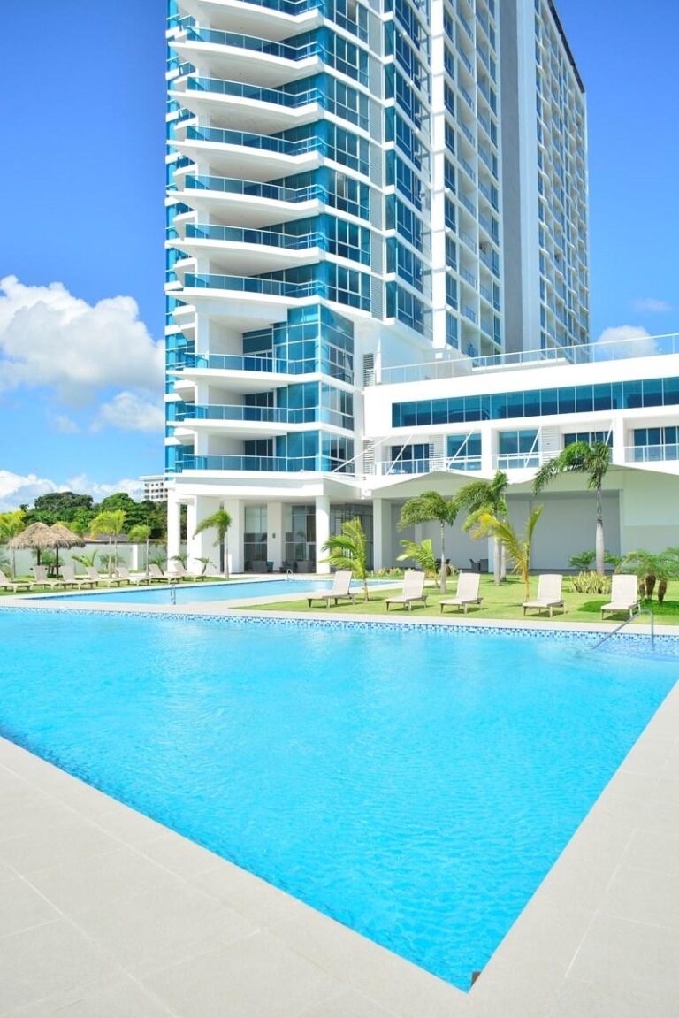 Exquisit 2bed 2bath Oceanfront Condo