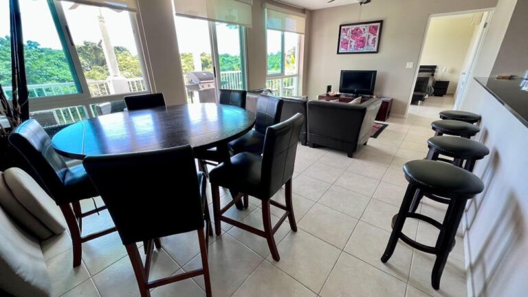 Bijao Beach Club & Residences