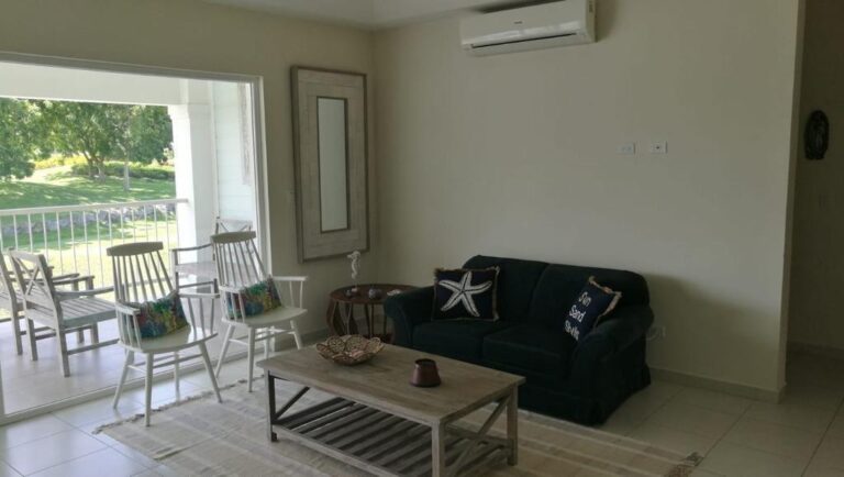 Bijao Beach Club & Residences