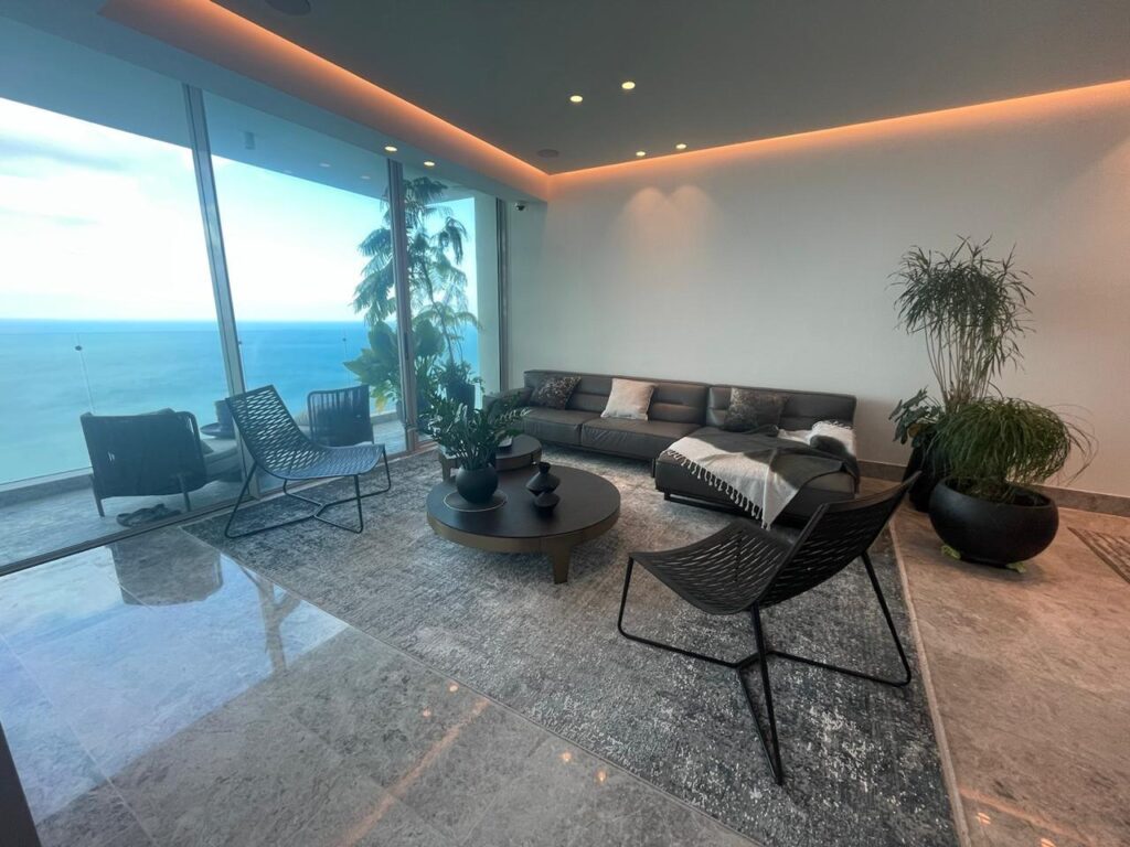 Pacific Point Torre 400