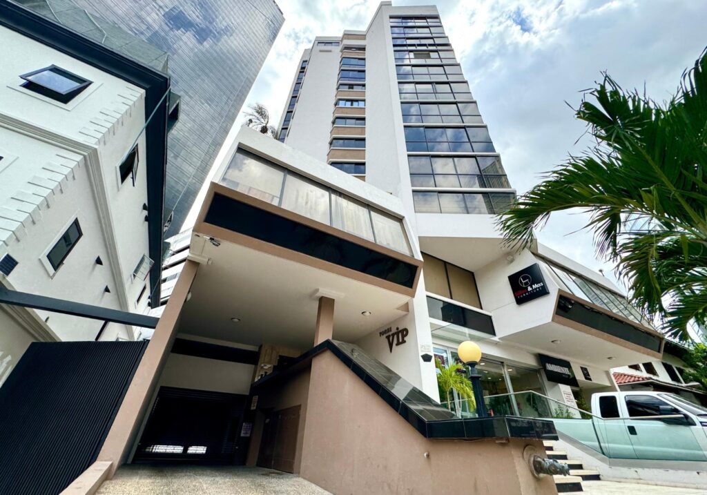 Venta de Apartamento en Torre VIP