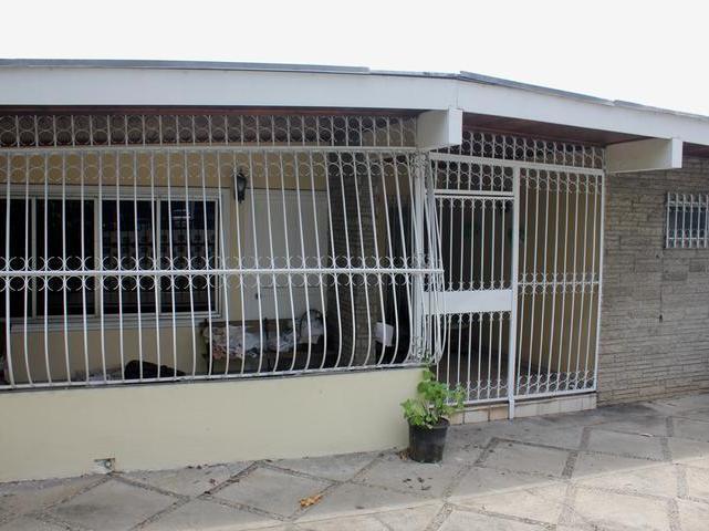 Casa Comercial