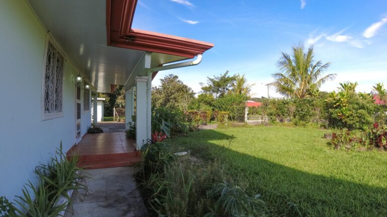 3-Bedroom home for Sale in Volcán