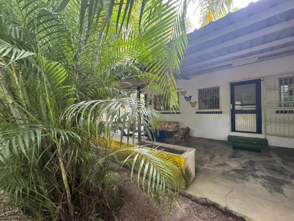CASA CON TERRENO DOS FINCAS SANTA CLARA