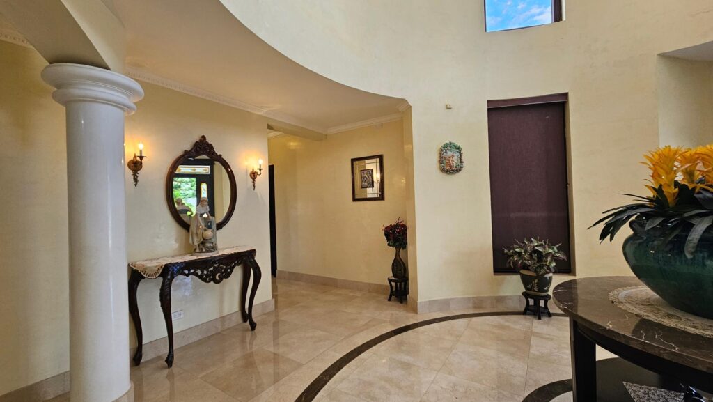 CASA EN COSTA DEL ESTE VENTA