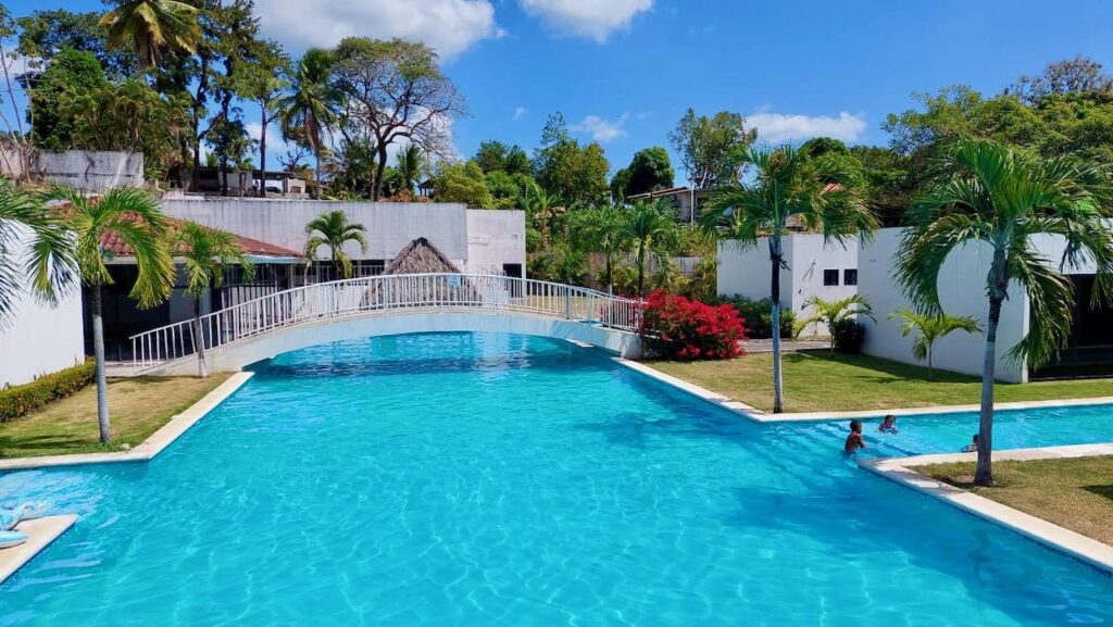 Bijao Beach Club & Residences