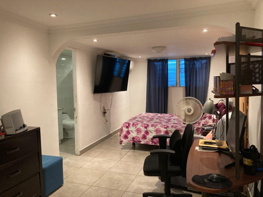 CASA EN VENTA EN LAS ACACIAS LOTE 1055