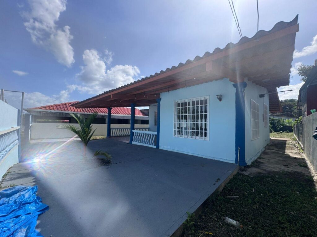 CASA LOS CASTAÑOS FUENTE DEL CHASE