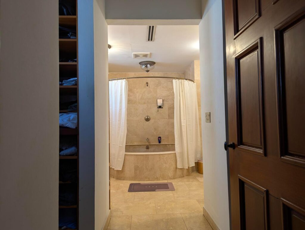 Casa-En-Venta-Casa-37-Altos-del-Golf-Panama-9