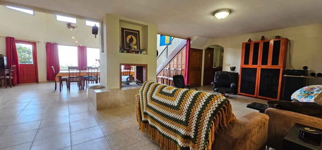 Casa Boquerón Cordillera Arriba