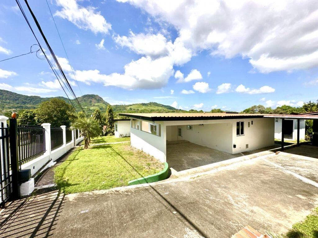 Casa-En-Venta-Casa-En-Las-Cumbres-Calle-Del-Lago-Las-Cumbres-Panama-18
