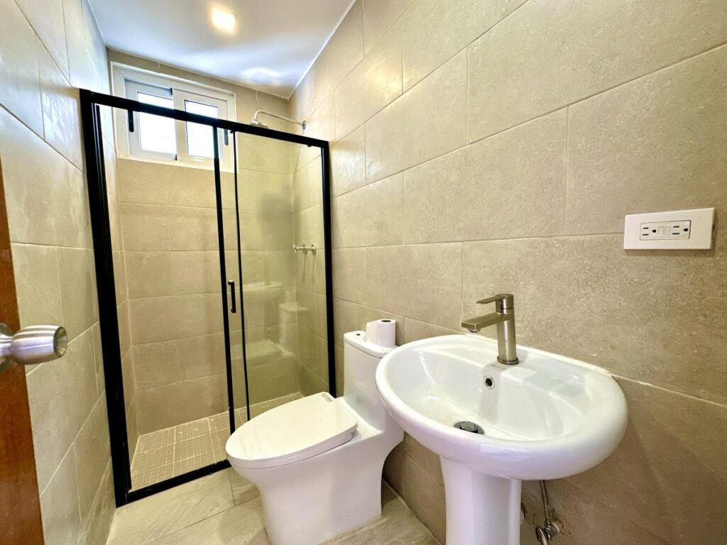 Casa-En-Venta-Casa-En-Las-Cumbres-Calle-Del-Lago-Las-Cumbres-Panama-7