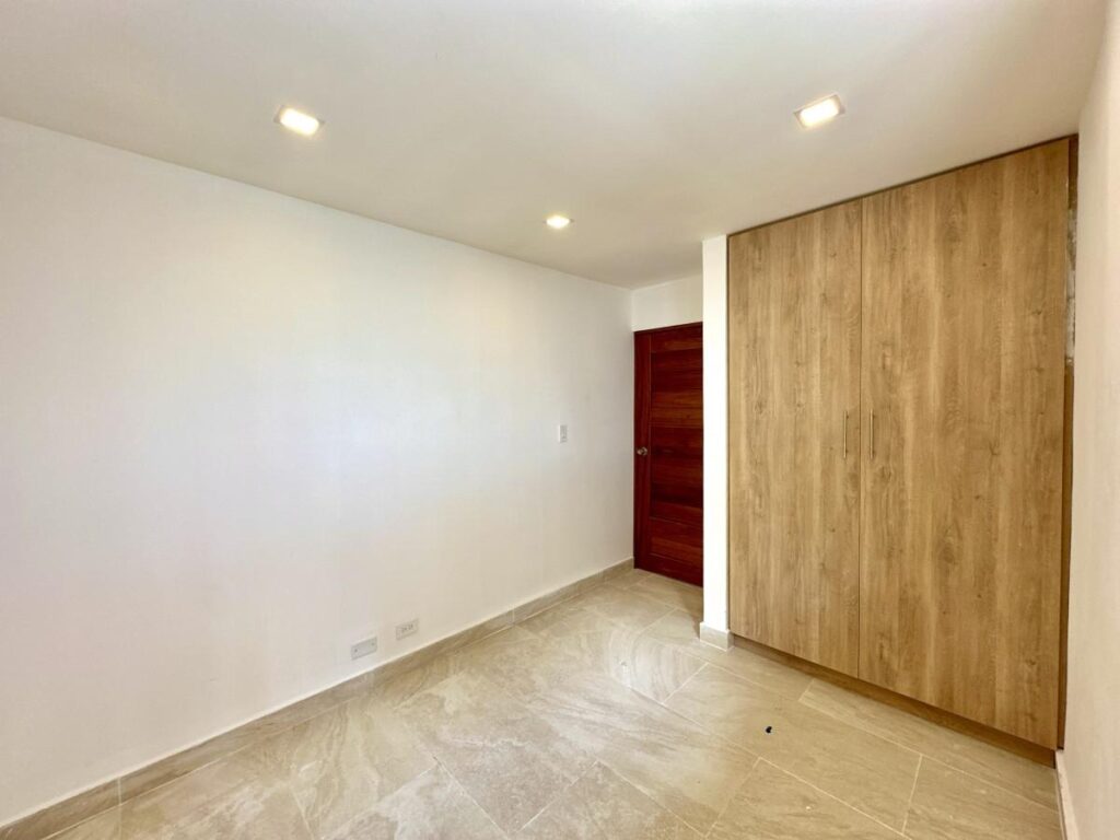 Casa-En-Venta-Casa-En-Las-Cumbres-Calle-Del-Lago-Las-Cumbres-Panama-8