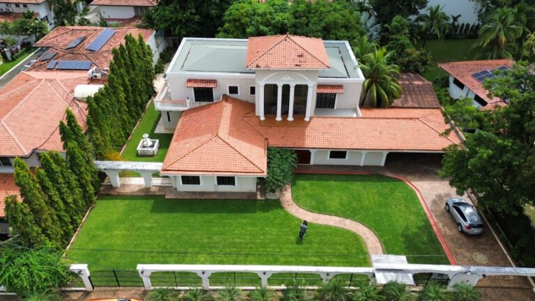MANSION EN ALTOS DEL GOF