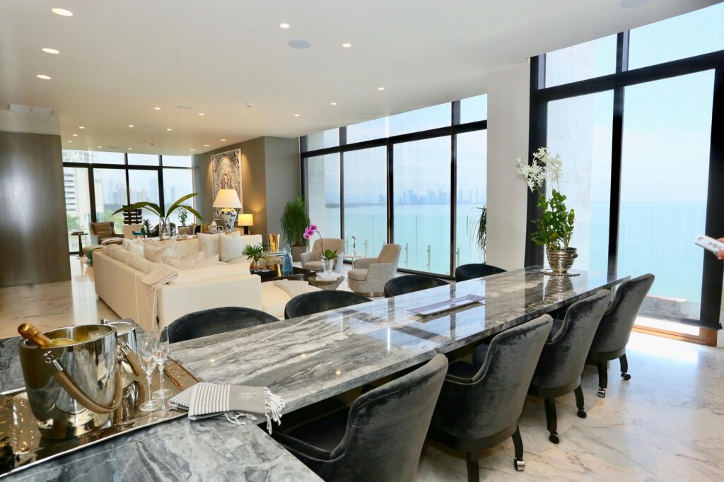 Thr3e Level Penthouse
