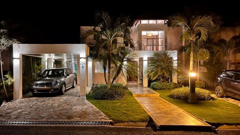 VILLA LUPITA