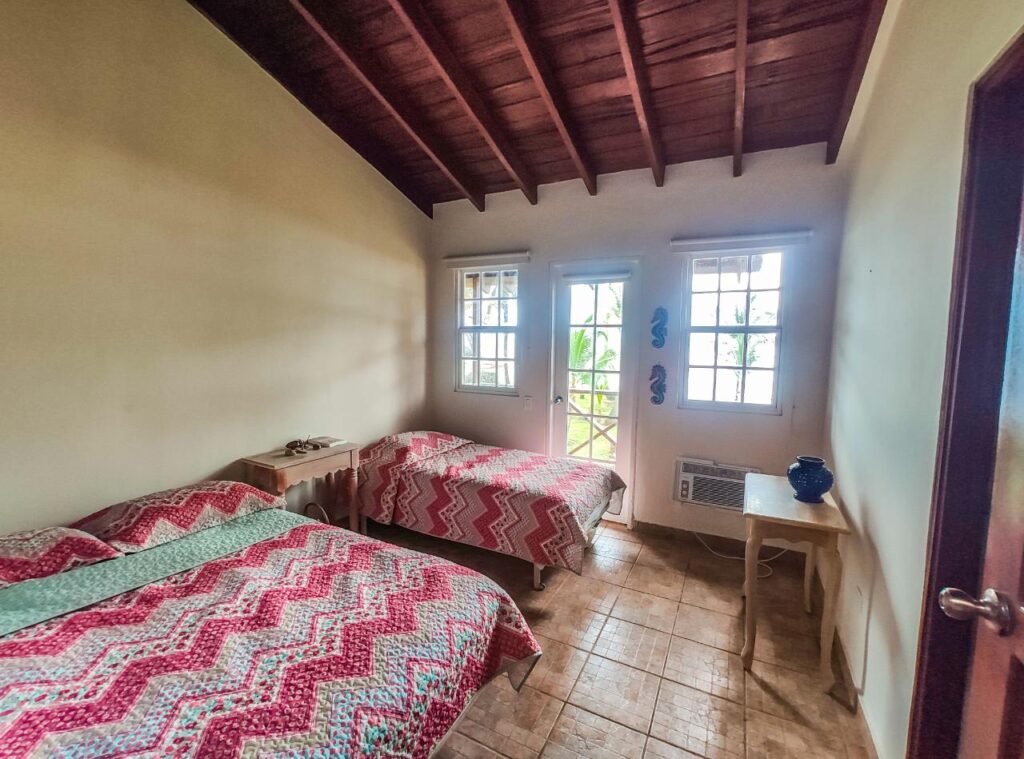 Casa-En-Venta-Viento-Frio-Miramar-Santa-Isabel-Colon-Panama-10