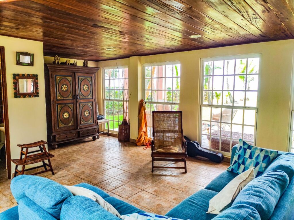 Casa-En-Venta-Viento-Frio-Miramar-Santa-Isabel-Colon-Panama-7