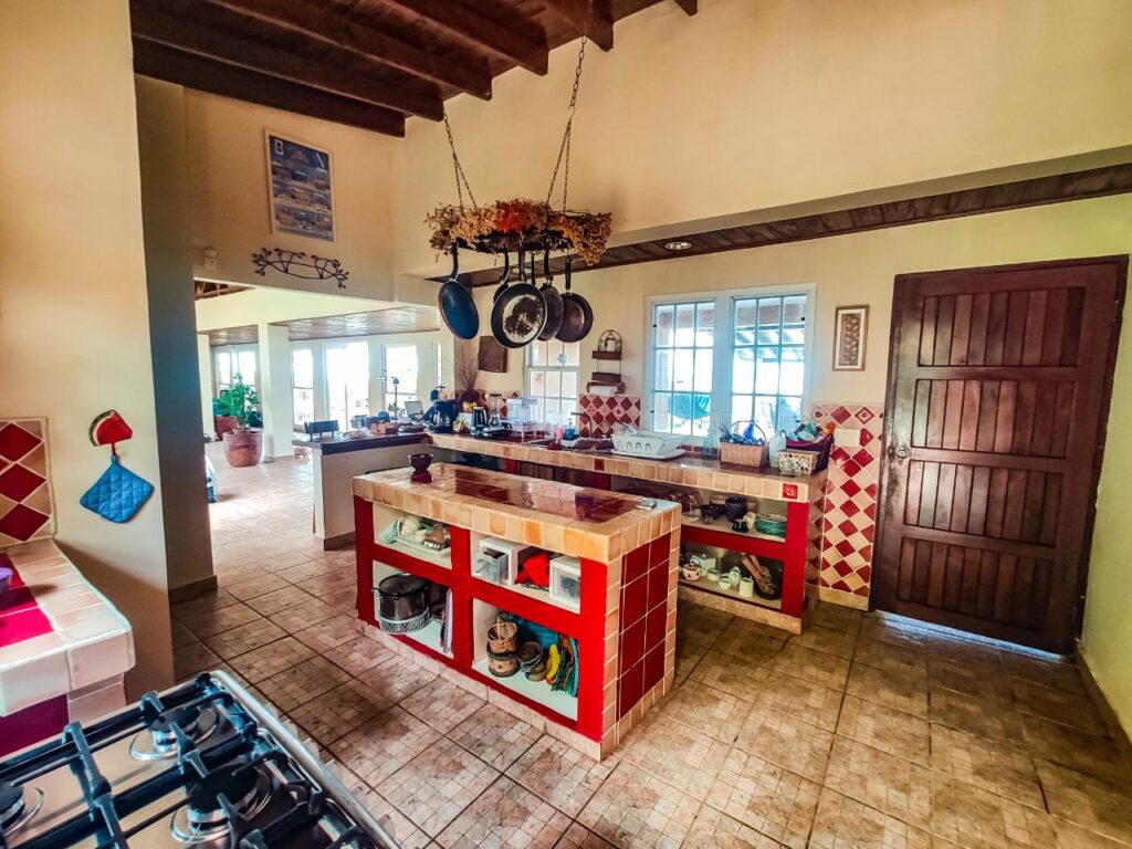 Casa-En-Venta-Viento-Frio-Miramar-Santa-Isabel-Colon-Panama-8