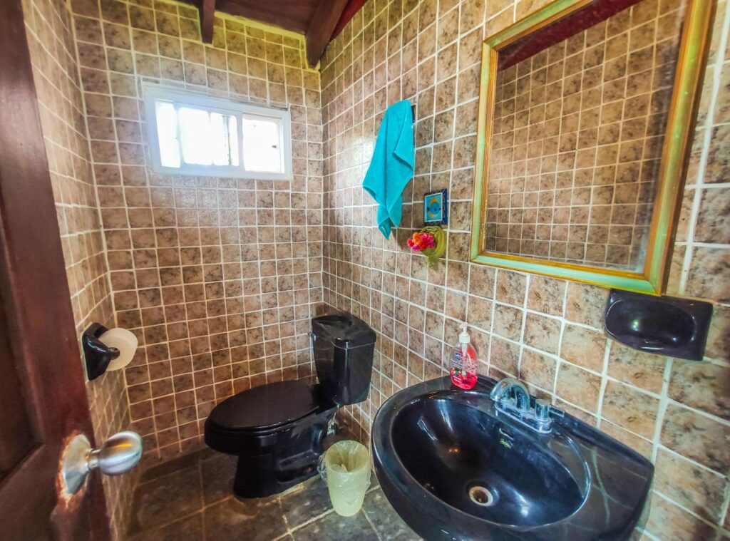 Casa-En-Venta-Viento-Frio-Miramar-Santa-Isabel-Colon-Panama-9