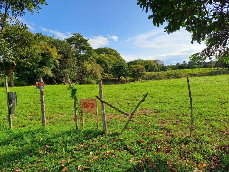 LOTE DE TERRENO